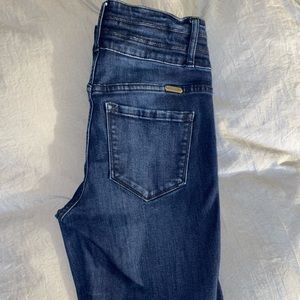 KanCan jeans dark wash size 27